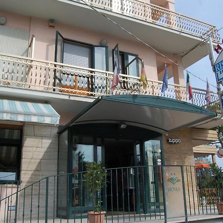 Hotel Rivamare Massignano Zewnętrze zdjęcie