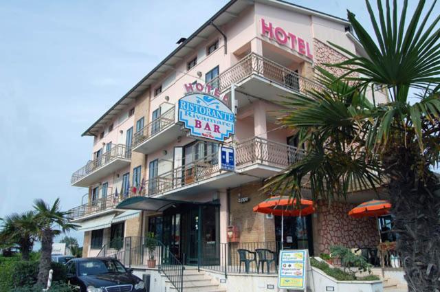 Hotel Rivamare Massignano Zewnętrze zdjęcie