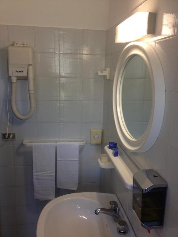 Hotel Rivamare Massignano Zewnętrze zdjęcie